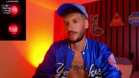 Snapshot of max_tayloor chatting on 11/04/25, 12:43 Max Taylor online show from 11/04/25, 12:43