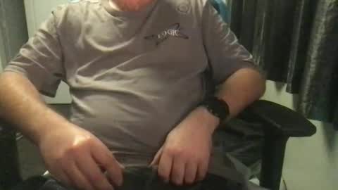 Max online show from 11/22/25, 08:13