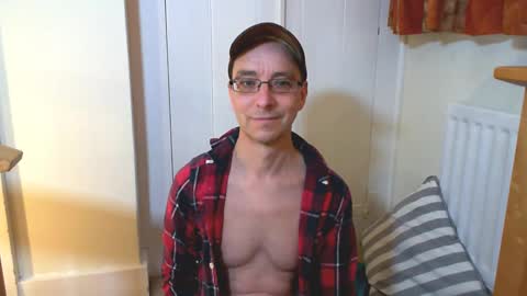 Snapshot of maxdavies chatting on 12/03/24, 01:21 Max Davies online show from 12/03/24, 01:21