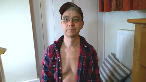 Snapshot of maxdavies chatting on 02/02/25, 03:10 Max Davies online show from 02/02/25, 03:10