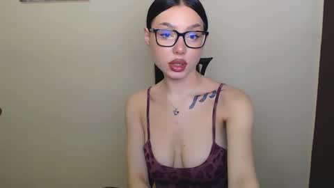Snapshot of maxi_sweetheart chatting on 01/20/25, 10:29 Joanna online show from 01/20/25, 10:29