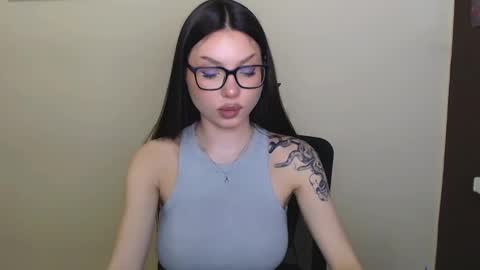 Snapshot of maxi_sweetheart chatting on 02/25/25, 04:21 Joanna online show from 02/25/25, 04:21