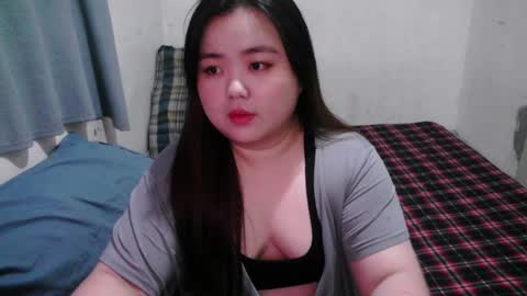 Snapshot of maxie_cat chatting on 01/21/25, 11:46 Maxie online show from 01/21/25, 11:46