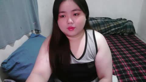 Snapshot of maxie_cat chatting on 02/01/25, 11:43 Maxie online show from 02/01/25, 11:43