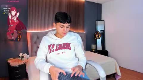 --  -- online show from 11/03/25, 06:53