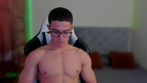 Snapshot of maxiimus__ chatting on 01/03/25, 06:57 Maximus online show from 01/03/25, 06:57