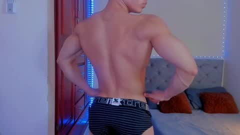 Snapshot of maxiimus__ chatting on 01/20/25, 09:01 Maximus online show from 01/20/25, 09:01