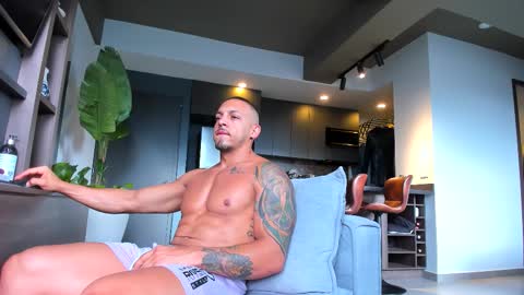 Snapshot of maximo_and_marcelo chatting on 11/29/25, 11:57 maximo_and_marcelo online show from 11/29/25, 11:57