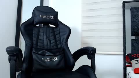 Maximo Sebastian online show from 02/03/25, 06:34