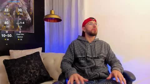 Snapshot of maximo_wolf1 chatting on 10/19/25, 09:59 Maximo Wolf online show from 10/19/25, 09:59