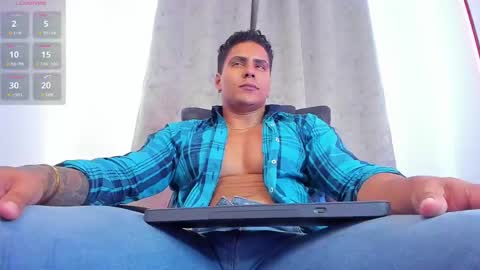 Maximoscott online show from 02/01/25, 04:22