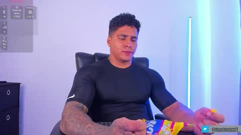 Maximoscott online show from 02/16/25, 07:27