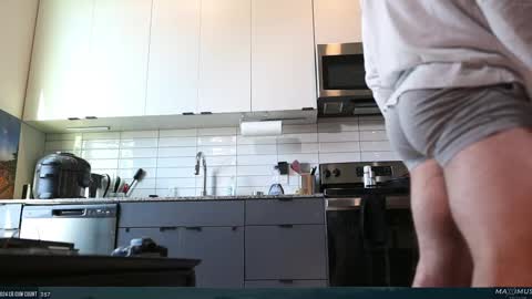 Snapshot of maximus_787 chatting on 02/23/25, 06:12 Maximus7871 online show from 02/23/25, 06:12