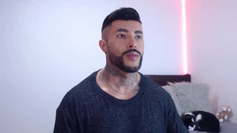 Independent Model online show from 11/06/25, 02:45