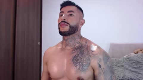 Independent Model online show from 11/20/25, 04:12