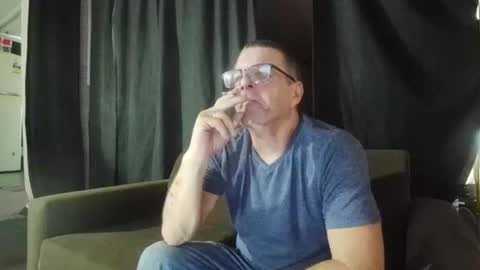Snapshot of maximus_oreally chatting on 02/25/25, 05:52 Max online show from 02/25/25, 05:52