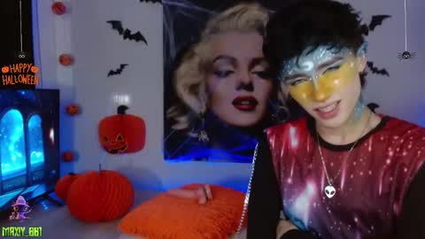 Max online show from 10/06/25, 06:55