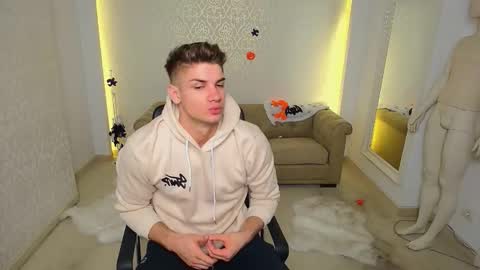 MaxKaiden online show from 10/29/25, 05:53