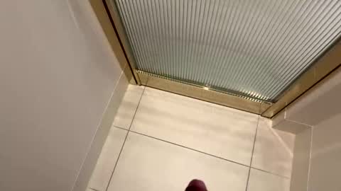 Snapshot of maxpowers1880 chatting on 11/15/25, 05:38 maxpowers1880 online show from 11/15/25, 05:38