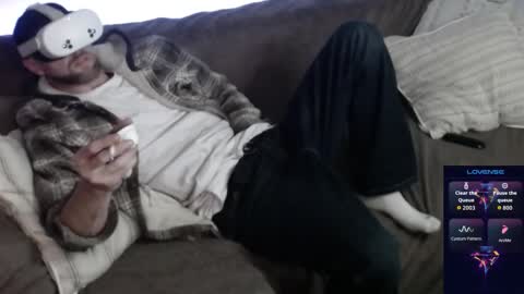 Snapshot of maxrouger chatting on 10/30/25, 07:21 MaxRouger online show from 10/30/25, 07:21