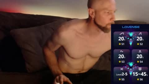 Snapshot of maxrouger chatting on 11/16/25, 12:55 MaxRouger online show from 11/16/25, 12:55