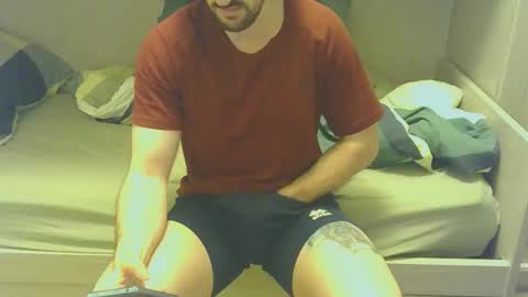 Snapshot of maxsperman1 chatting on 10/28/25, 09:17 MaxSperman online show from 10/28/25, 09:17