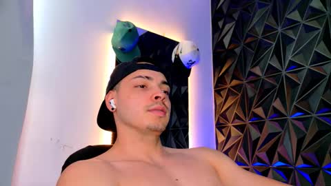 MAX online show from 11/17/25, 09:20