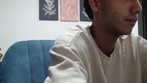 Snapshot of maxwolf18 chatting on 10/19/25, 12:22 maxwolf18 online show from 10/19/25, 12:22