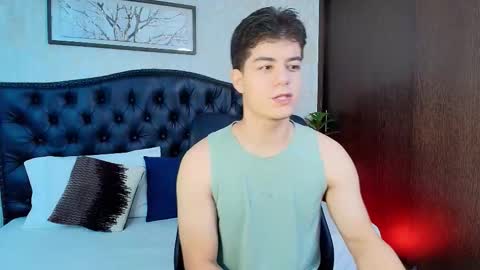 Maxxi online show from 10/19/25, 03:18