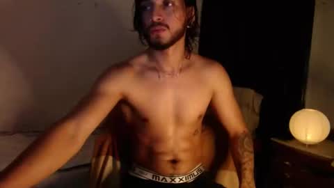 Snapshot of maxximus_10 chatting on 01/11/25, 07:17 maxximus_10 online show from 01/11/25, 07:17