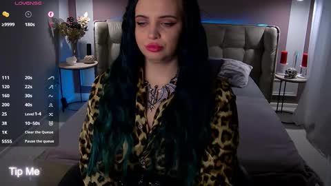 Maya Mils online show from 10/14/25, 01:06