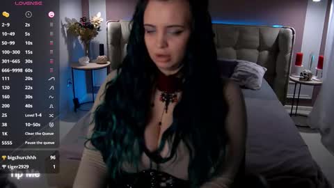 Maya Mils online show from 10/15/25, 01:50