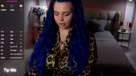 Maya Mils online show from 11/06/25, 01:06