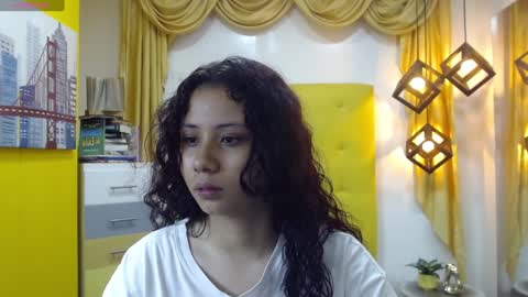 Snapshot of mayamoira chatting on 01/12/25, 02:03 Maya online show from 01/12/25, 02:03