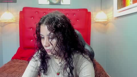 Snapshot of mayamoira chatting on 01/29/25, 12:02 Maya online show from 01/29/25, 12:02