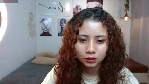 Snapshot of mayamoira chatting on 09/27/25, 12:21 Maya online show from 09/27/25, 12:21