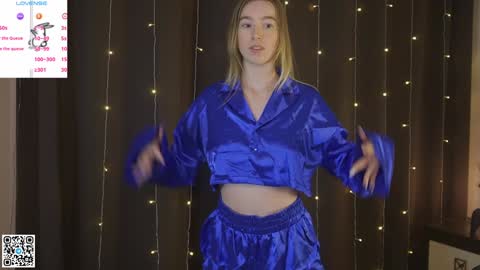 Violet online show from 12/30/24, 02:31