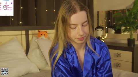 Violet online show from 01/06/25, 08:07