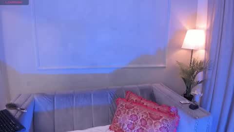 Snapshot of mayevanss chatting on 10/18/25, 03:42 mayevanss online show from 10/18/25, 03:42