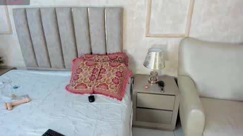 Snapshot of mayevanss chatting on 11/02/25, 07:27 mayevanss online show from 11/02/25, 07:27