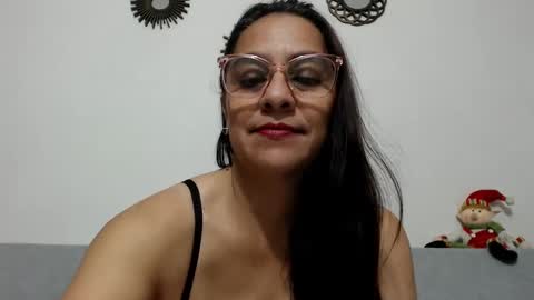 mayitadelicious online show from 11/12/25, 06:41