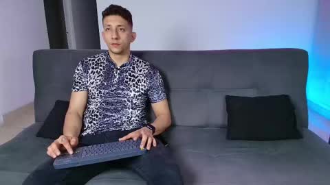 Maykol victoria1624 online show from 02/25/25, 04:03