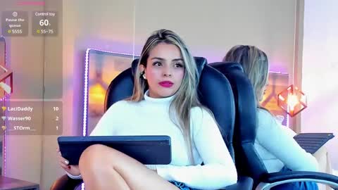 Snapshot of maylinfox chatting on 01/11/25, 04:36 MaylinFox online show from 01/11/25, 04:36