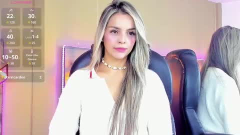 Snapshot of maylinfox chatting on 01/24/25, 01:03 MaylinFox online show from 01/24/25, 01:03