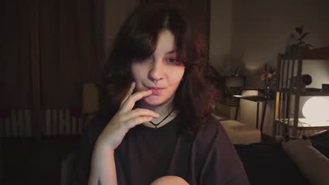 Snapshot of maymary_ chatting on 01/16/25, 06:14 Mary . online show from 01/16/25, 06:14