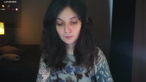 Snapshot of maymary_ chatting on 09/27/25, 06:07 Mary . online show from 09/27/25, 06:07