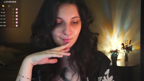 Snapshot of maymary_ chatting on 10/16/25, 05:52 Mary . online show from 10/16/25, 05:52