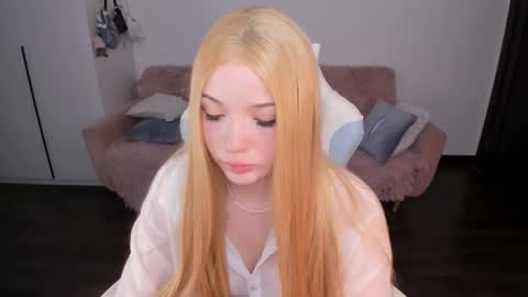 Snapshot of mayya_cuute chatting on 10/08/25, 05:38 Mila online show from 10/08/25, 05:38