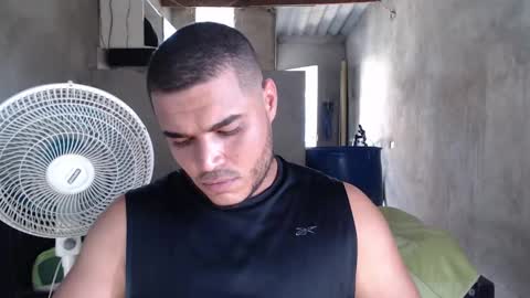 Snapshot of mcgregor_sexhot chatting on 01/08/25, 07:45 Mcgregor online show from 01/08/25, 07:45