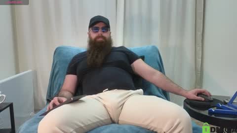 Snapshot of meaty_roll chatting on 01/29/25, 02:09 Meaty Roll online show from 01/29/25, 02:09